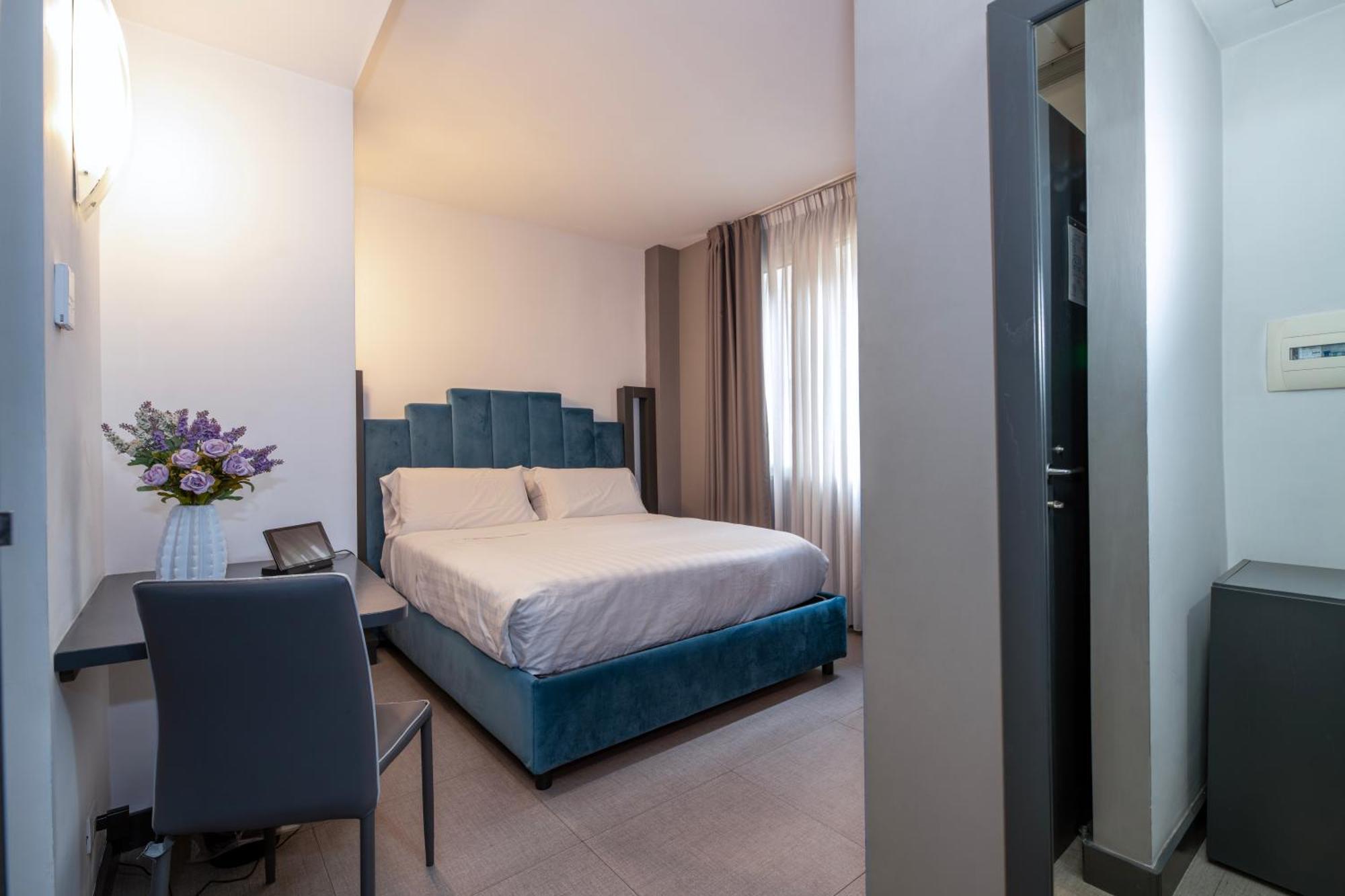 Romantic Double Room,1628652198:JPEG